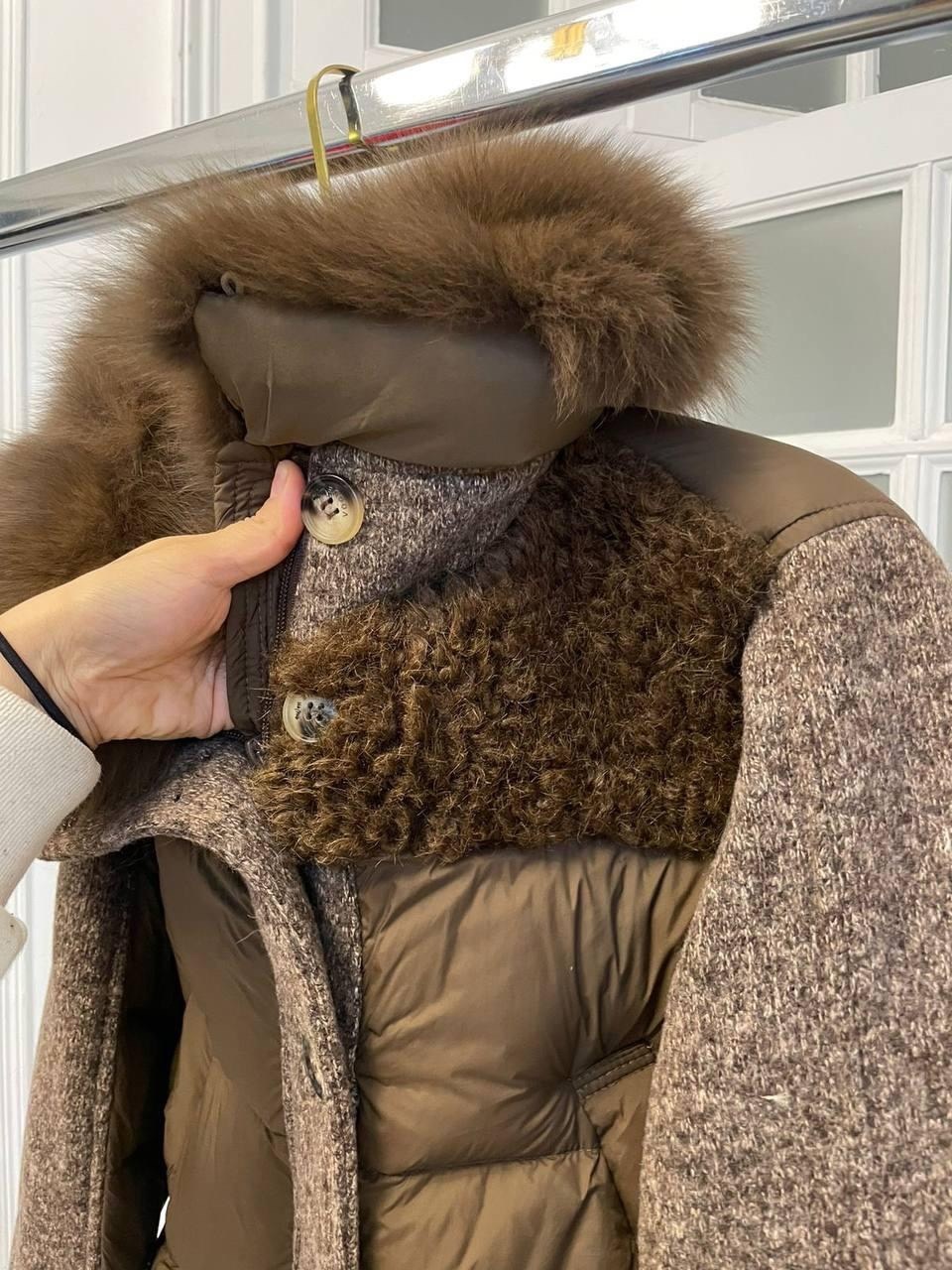женский пуховик на белом утином пуху с большим воротником из лисьего меха,женский пуховик с воротником из лисьего меха,короткий пуховик,женский пуховик с большим воротником из искусственного лисьего м