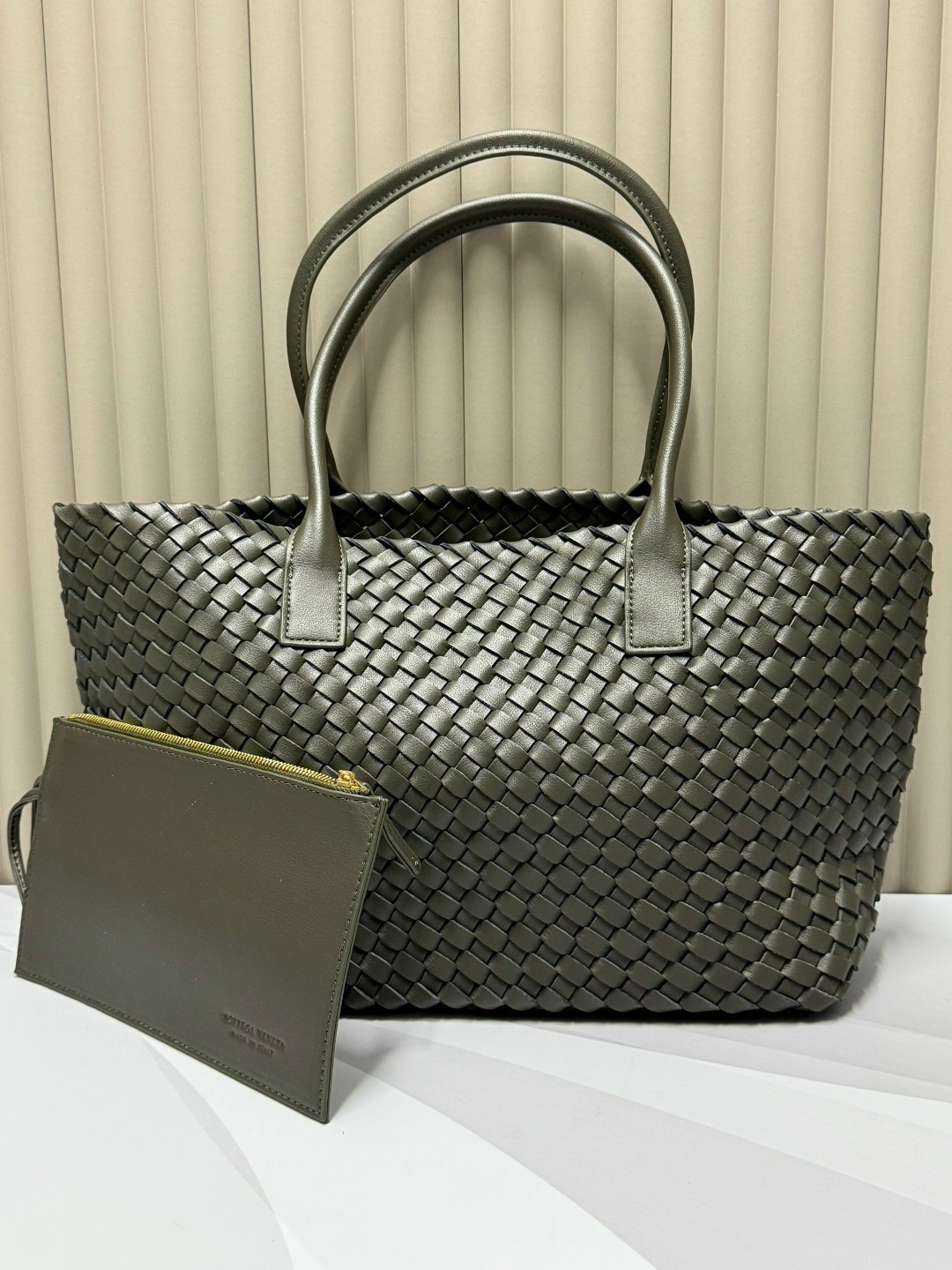 bottega veneta женская сумка,сумка боттега венета,сумка bottega veneta,сумка плетеная,сумка боттега венета бежевая