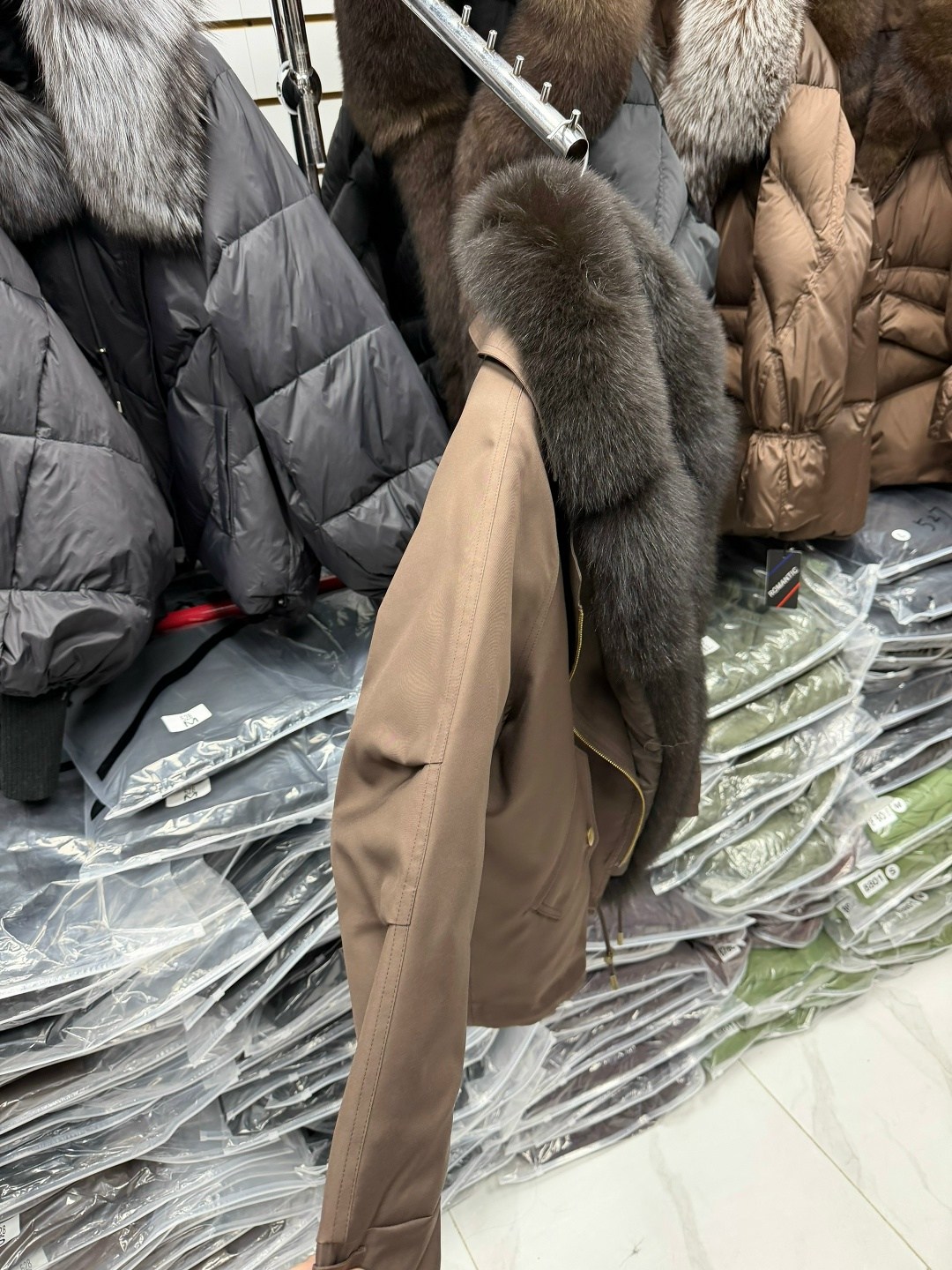 куртка кожаная с мехом,куртка с мехом,меховая куртка,кожаная куртка с мехом песца,парка женская с натуральным мехом