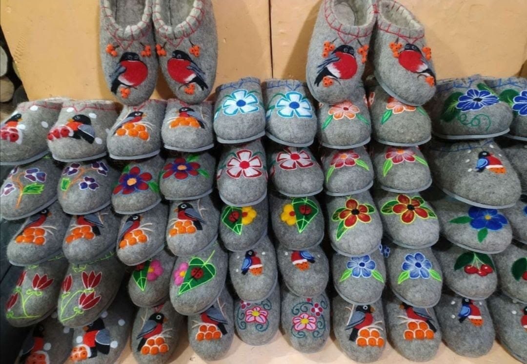 тапочки валяные,валенки тапочки,домашние тапочки ручной работы,тапки валенки,тапочки из натурального войлока