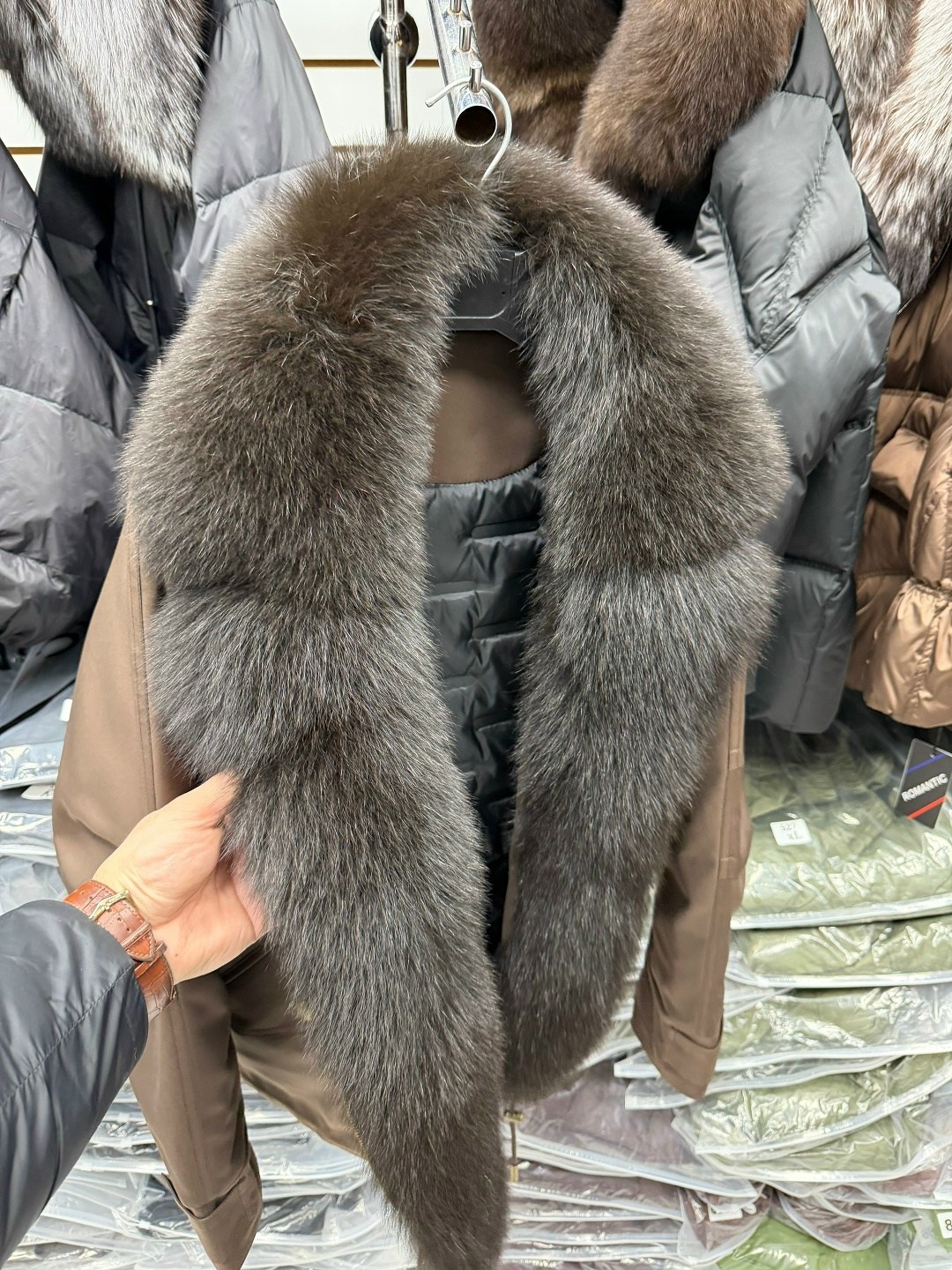 куртка кожаная с мехом,куртка с мехом,меховая куртка,кожаная куртка с мехом песца,парка женская с натуральным мехом