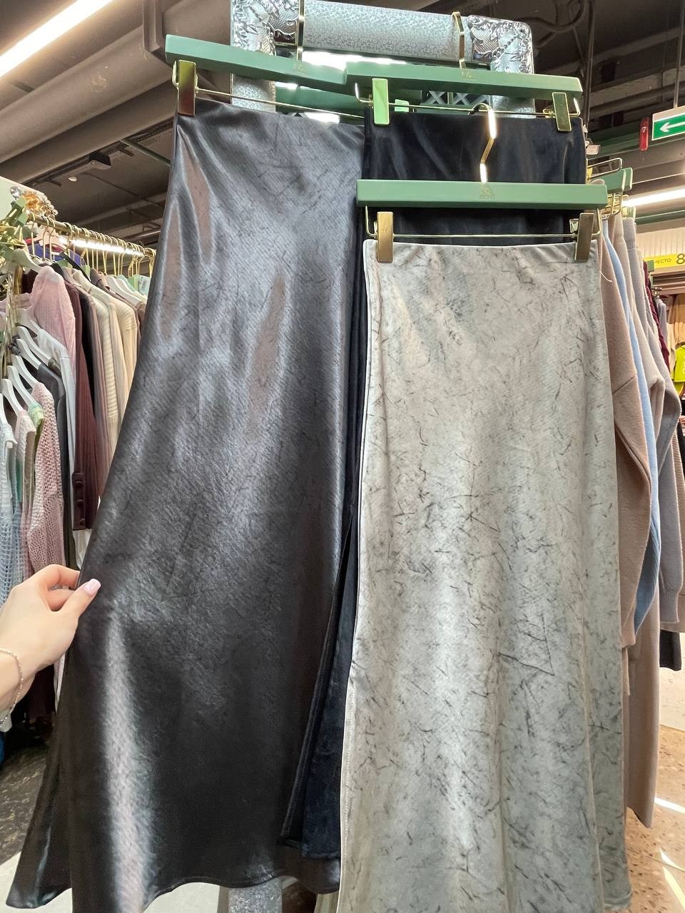 бежевая юбка,юбка длинная атласная,атласная юбка,юбка,длинная юбка