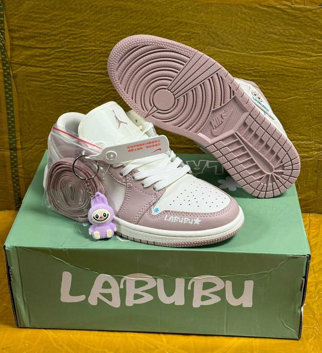 nike air jordan 1 low travis scott,nike air jordan 1 low travis scott reverse mocha,air jordan 1 low travis scott,nike air jordan 1 low x travis scott,кроссовки nike travis scott x air jordan 1 low