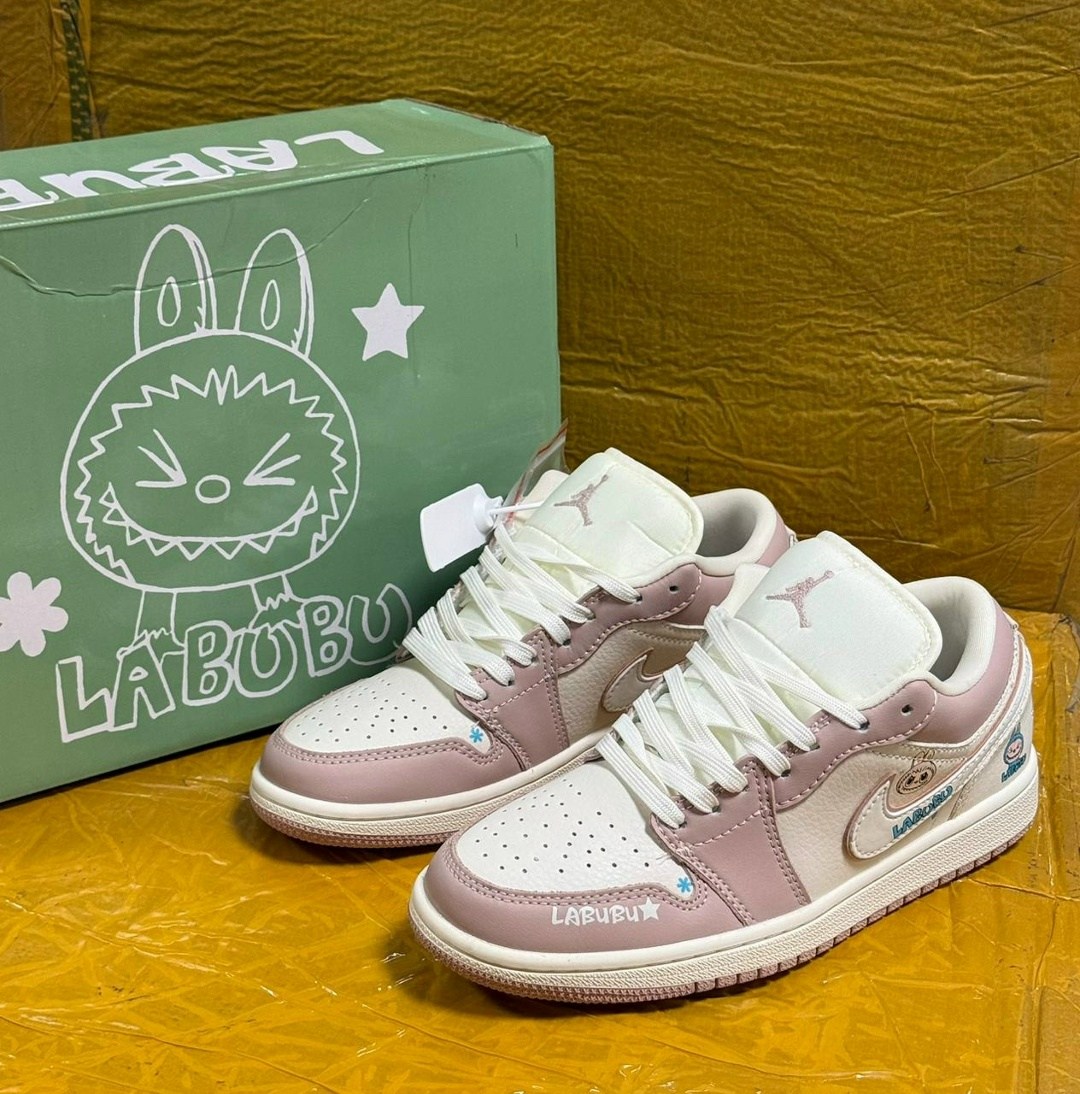 nike air jordan 1 low travis scott,nike air jordan 1 low travis scott reverse mocha,air jordan 1 low travis scott,nike air jordan 1 low x travis scott,кроссовки nike travis scott x air jordan 1 low