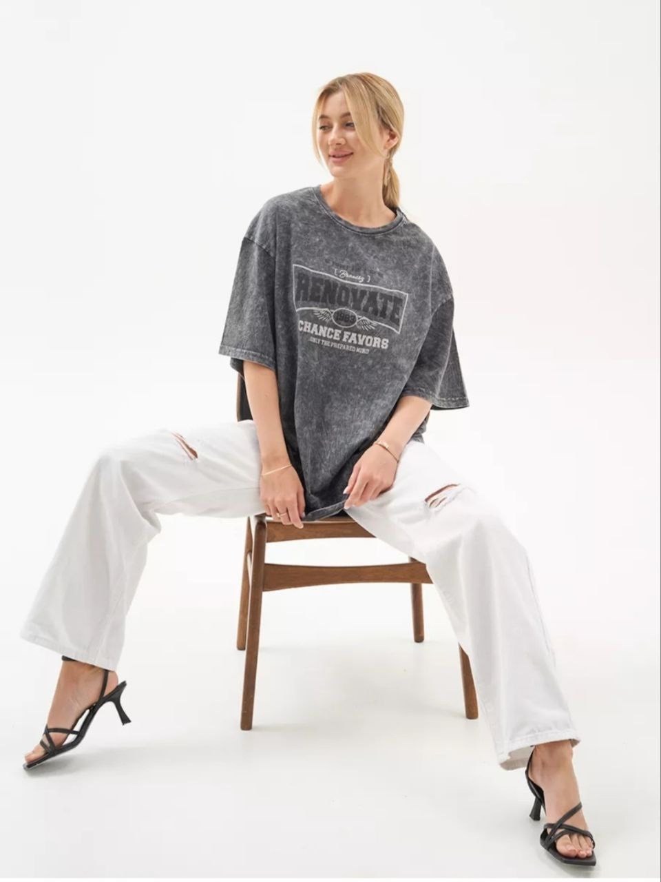 футболка оверсайз с принтом удлиненная варенка,футболка оверсайз с принтом удлиненная,футболка оверсайз с принтом удлиненная модная,стильная футболка оверсайз с принтом,футболка оверсайз женская