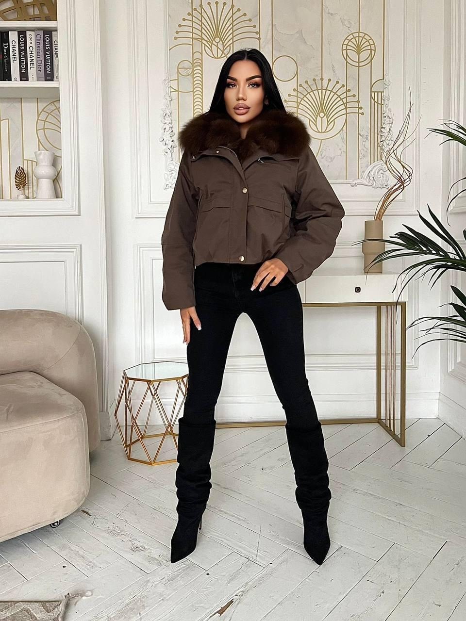 короткая куртка-пуховик из натурального лисьего меха,пуховик с меховым воротником женский,пуховик с натуральным мехом,куртка с мехом,женская куртка на утином пуху с большим воротником из натурального