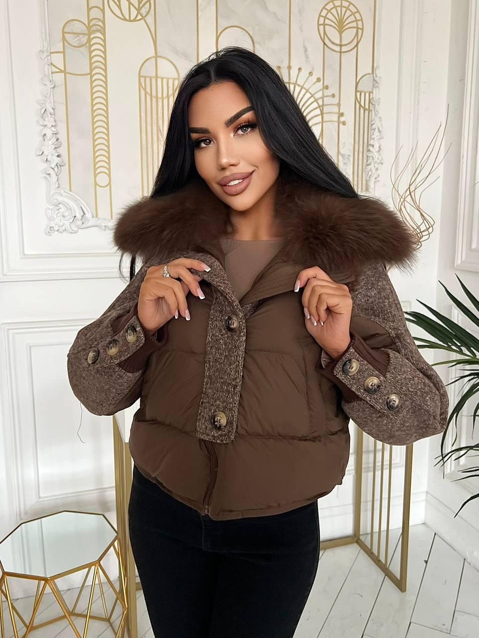 женский пуховик на белом утином пуху с большим воротником из лисьего меха,женский пуховик с воротником из лисьего меха,короткий пуховик,женский пуховик с большим воротником из искусственного лисьего м