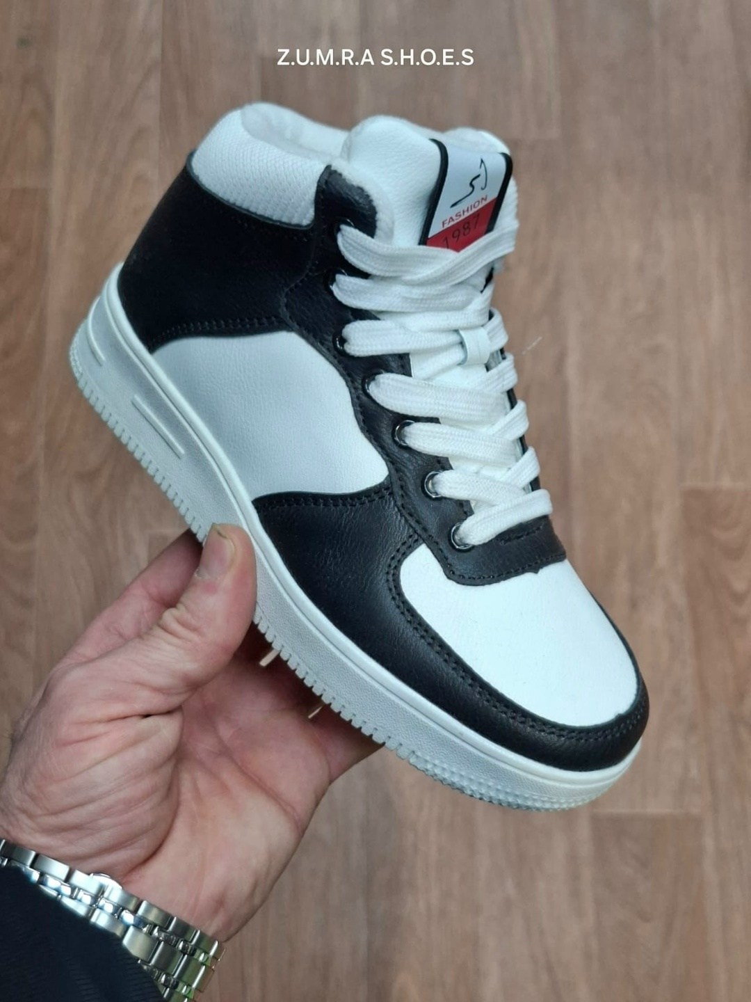 кроссовки,спортивная ,высокие кроссовки,кроссовки женскиe,красные кроссовки