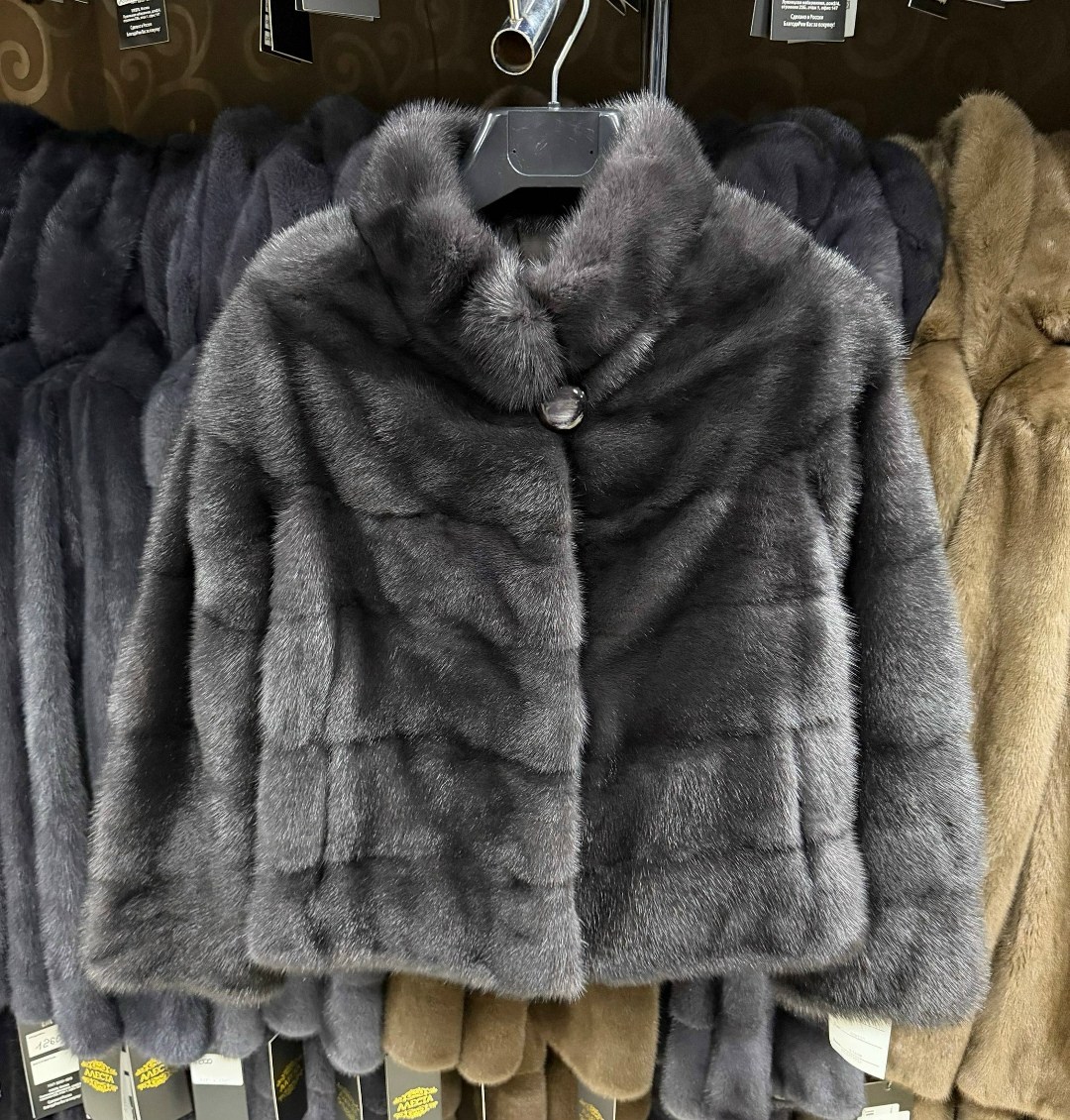 норковая шуба автоледи,норковая шуба,шуба норковая короткая,норковый полушубок,шубка из меха европейской норки стойка воротник цвет "графит"