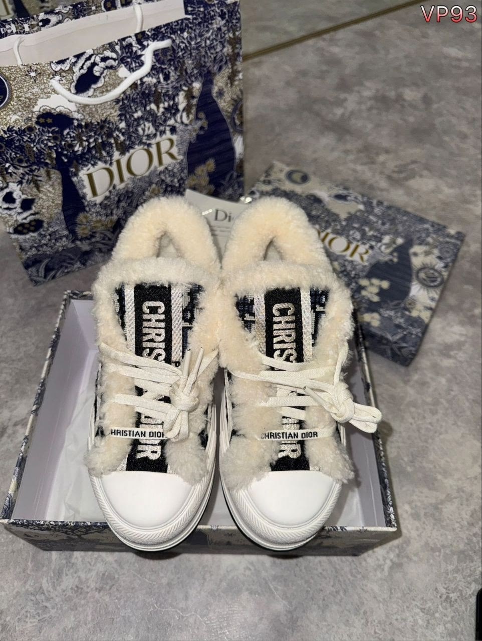 кеды christian dior walk'n'dior oblique winter kck211fr_s03w белые с чёрным,кеды walk n dior platform зимние на меху,кеды christian dior walk'n'dior oblique winter kck211fr_s02w белые с чёрным,женские