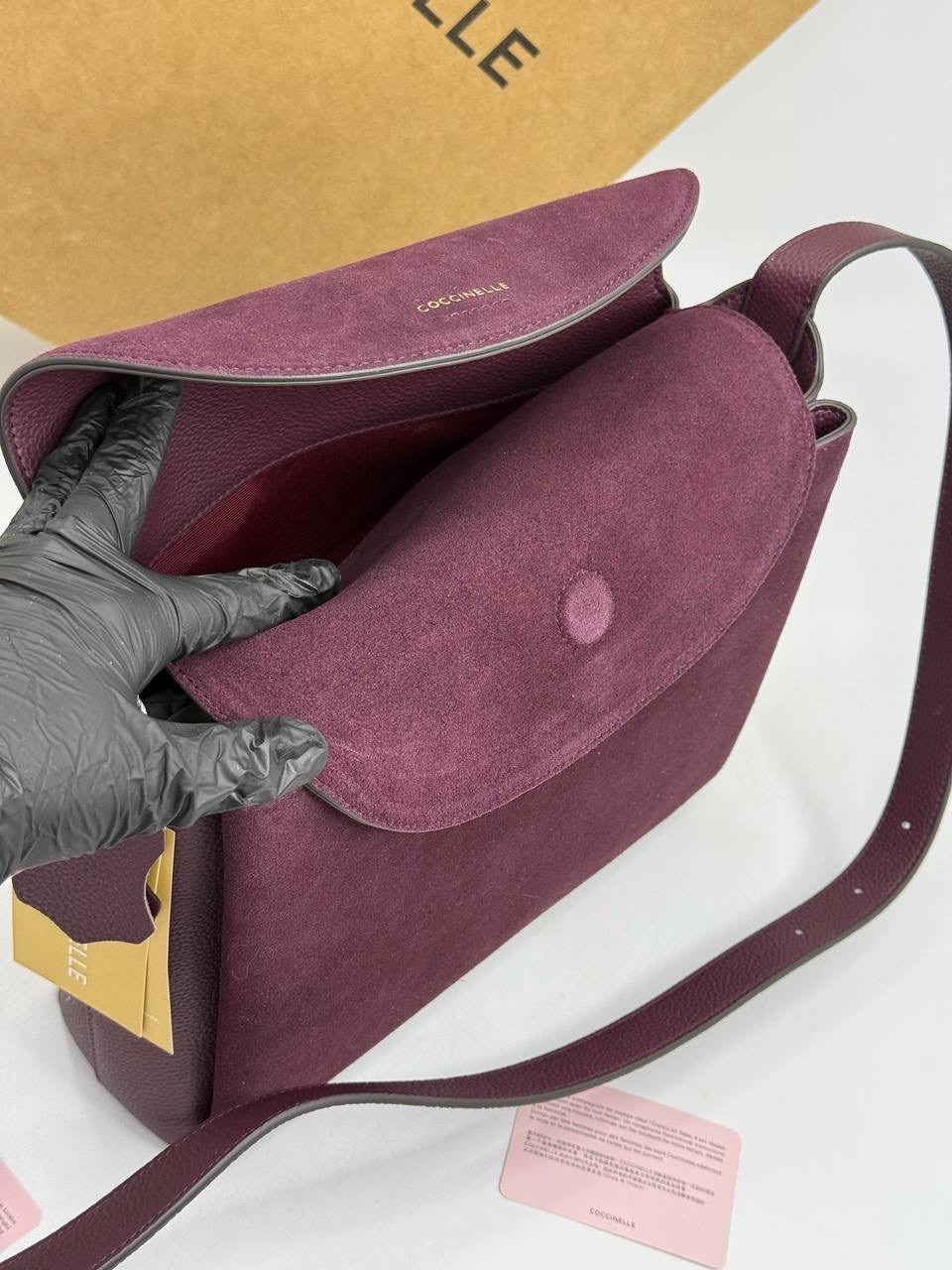сумка coccinelle,сумка женская coccinelle натуральная кожа,сумка женская coccinelle,сумка женская coccinelle натуральная замша,сумка coccinelle замшевая