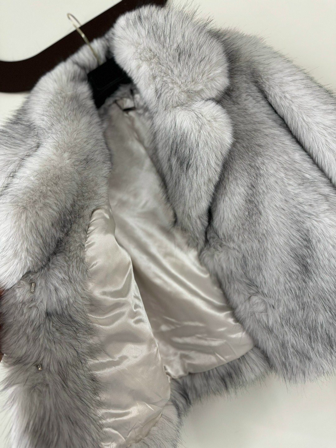 шуба из песца,песец шуба,женская шуба,шуба короткая,шуба