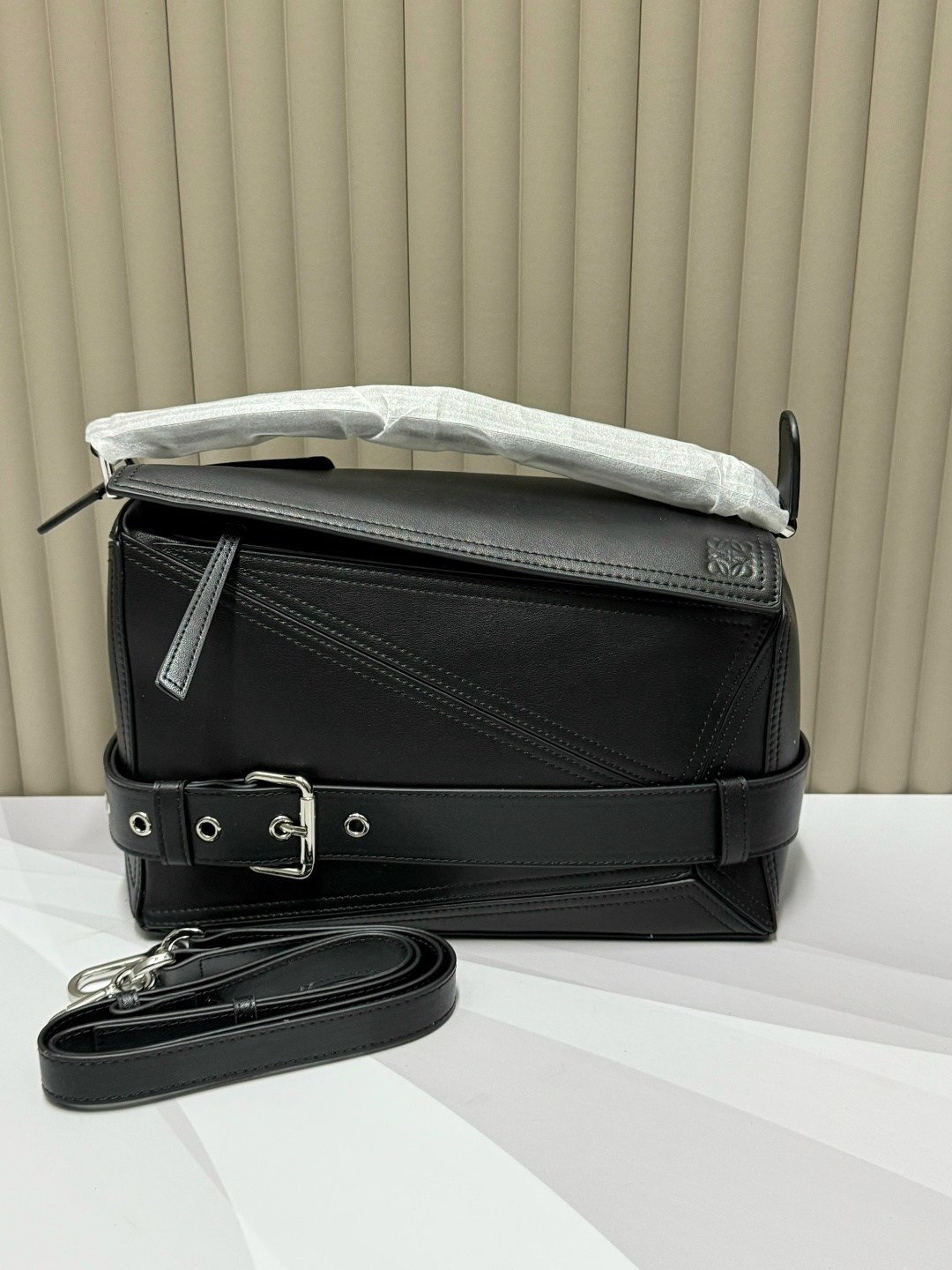 сумка,сумка женская,сумка кожаная,loewe сумка,сумки аксессуары