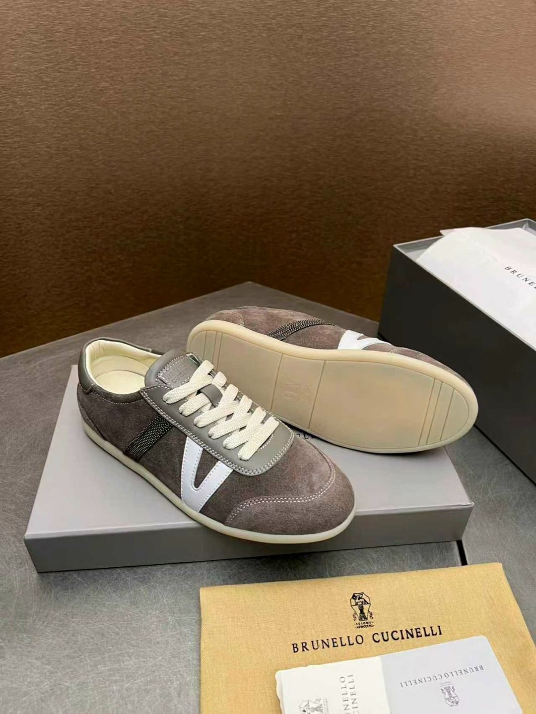 ,brunello cucinelli кроссовки,кроссовки женские brunello cucinelli,замшевые кроссовки brunello cucinelli,повседневные кроссовки