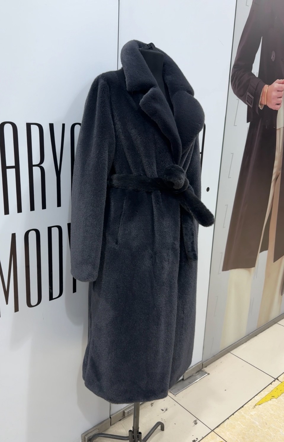 шуба черный,шуба женская,норковая шуба,шуба искусственная,пальто женские