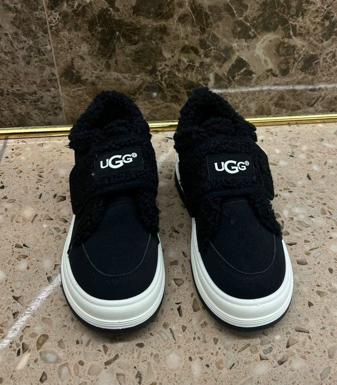 ,женская ,зимняя ,кроссовки ugg,кроссовки женскиe