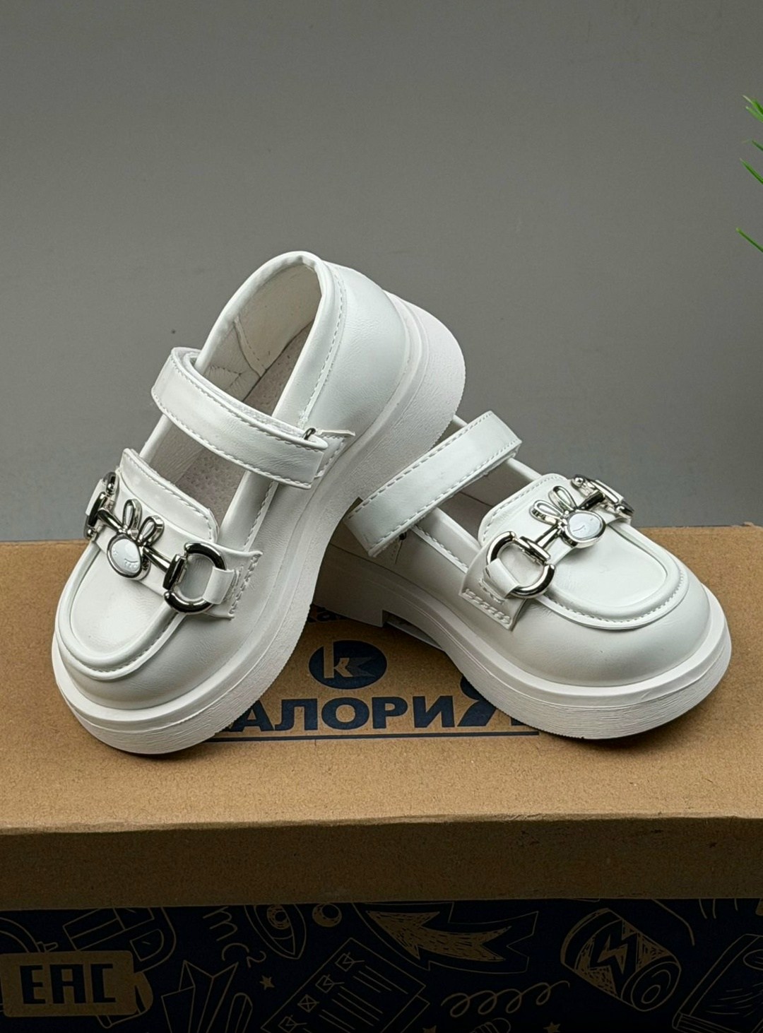 ,туфли для девочки,детские туфли,туфли белые детские,туфли школьные для девочки