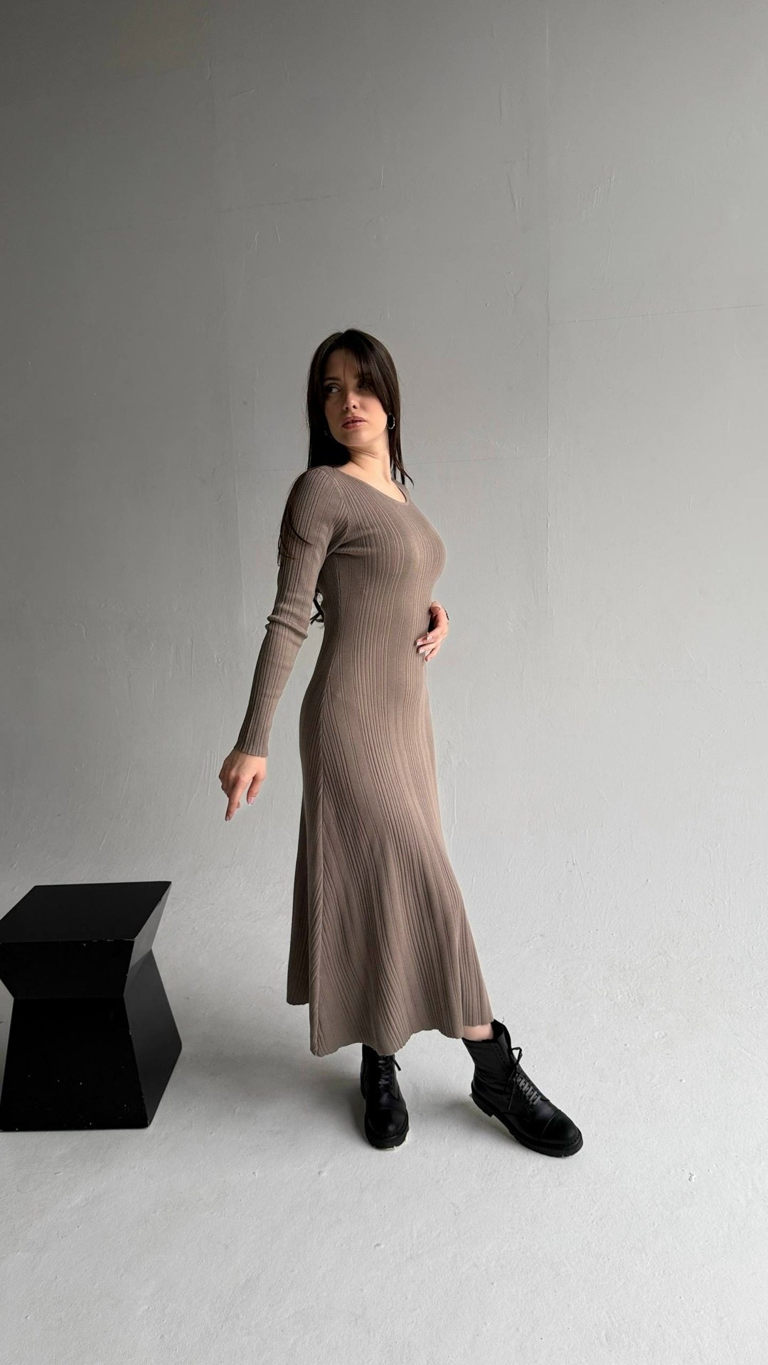 платье трикотажная,платье лапша вязаное,платье вязаное,платье длинное вязаное,вязаное платье со складками