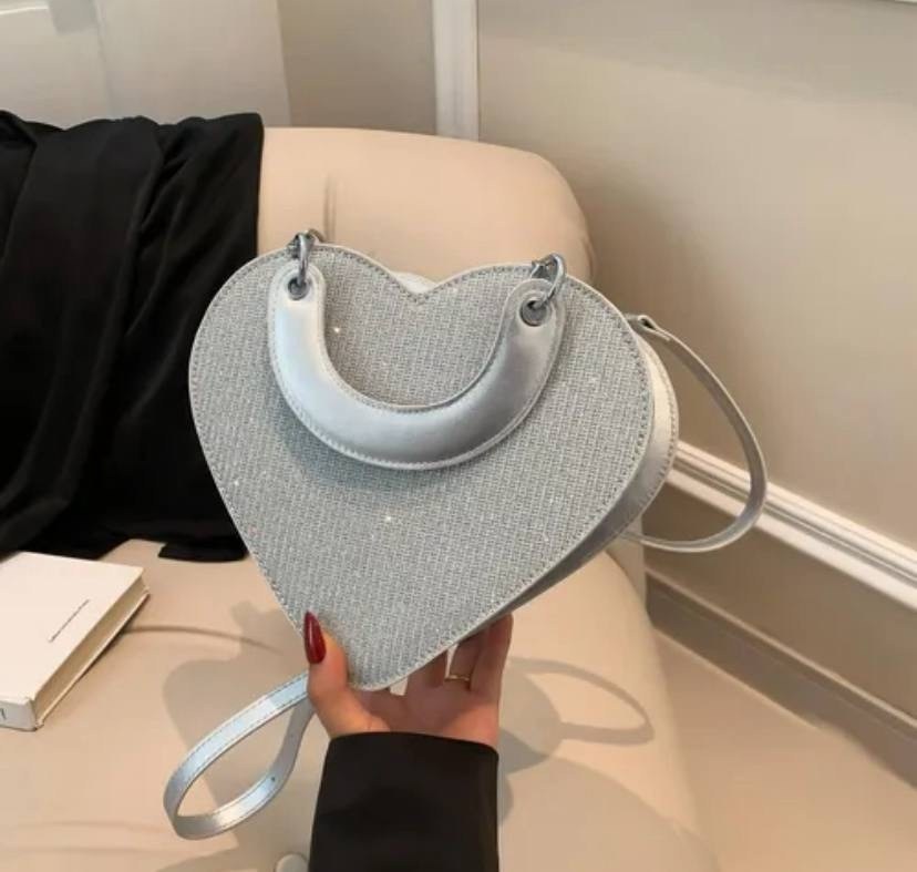 сумка сердце,сумка в форме сердца,сумочка,сумочка модная,модная сумка