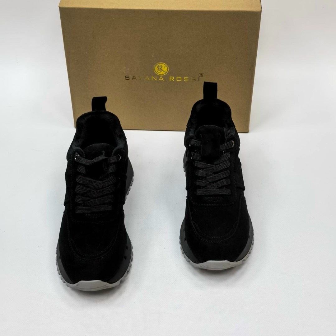 ,черные кроссовки,замшевые кроссовки,кроссовки женские,черные женские кроссовки