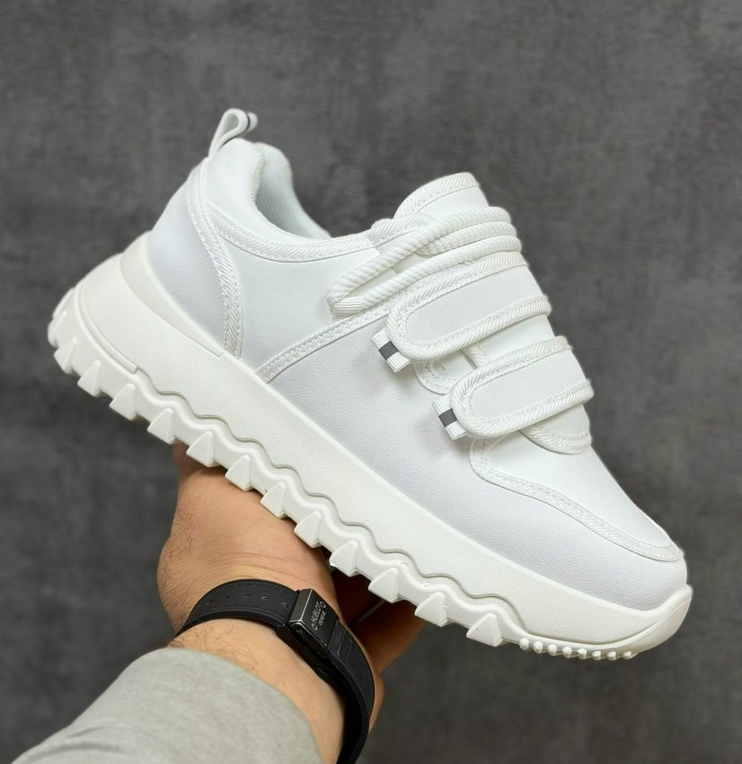 белые кроссовки,женские кроссовки,, кроссовки,модные кроссовки