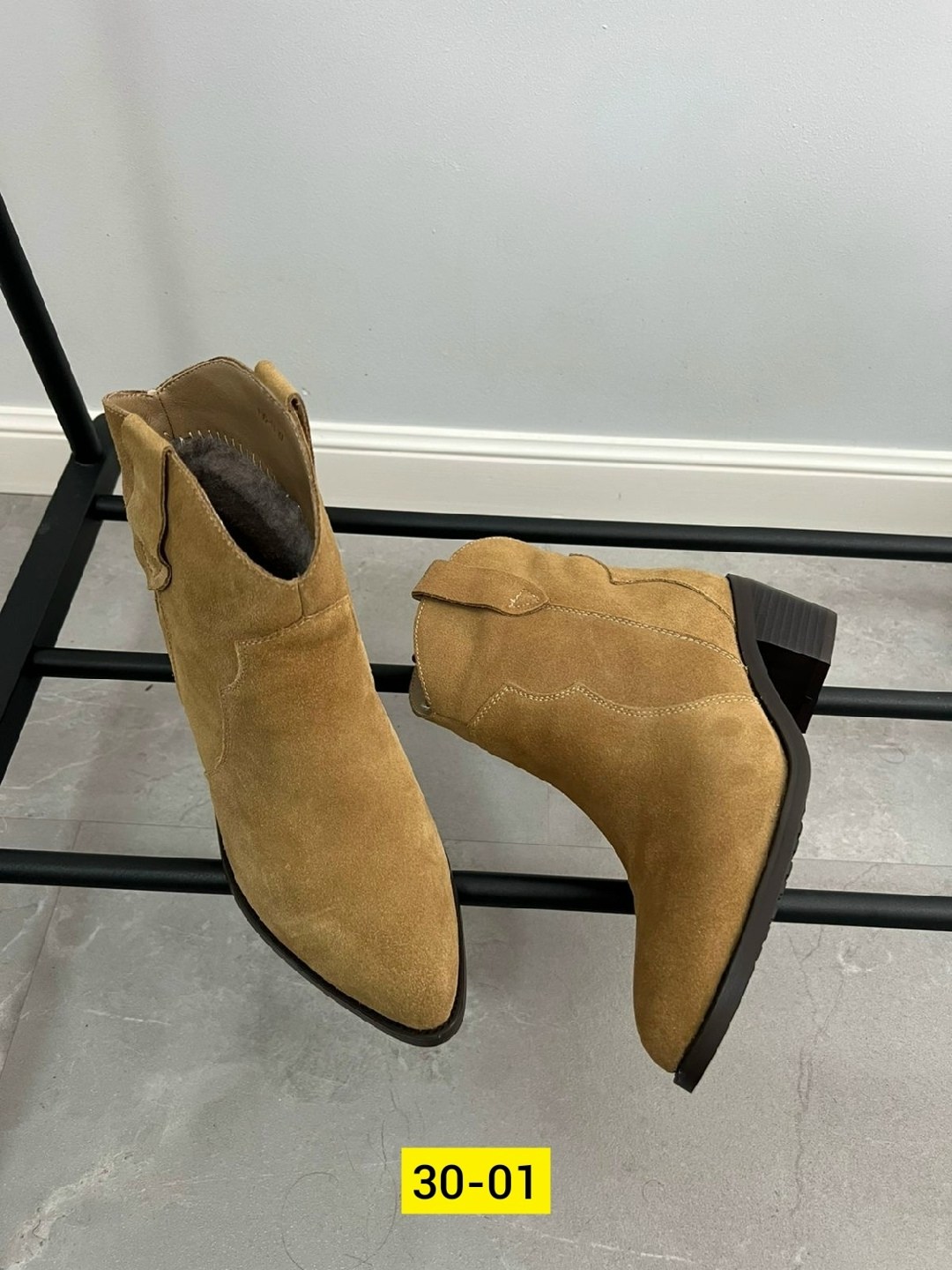 бежевые замшевые ботильоны,,казаки женские,ботинки весенние казаки для женщин,казаки сапоги женские