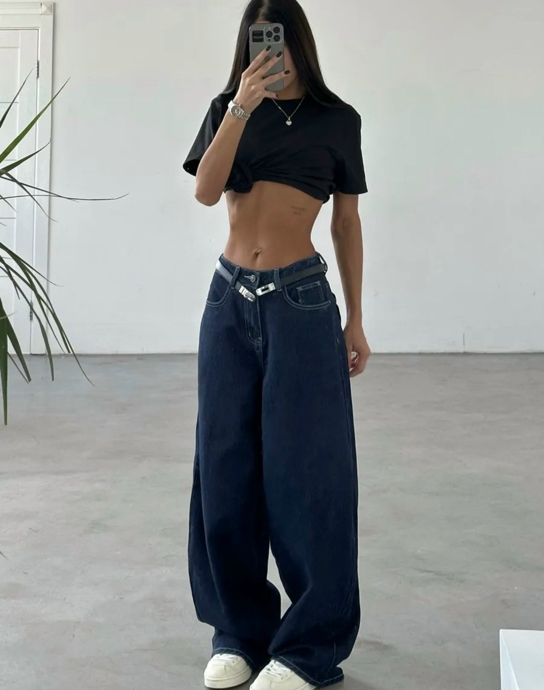 джинсы женские,широкие джинсы,джинсы женские широкие,женские свободные джинсы с широкими штанинами,джинсы женские с высокой талией