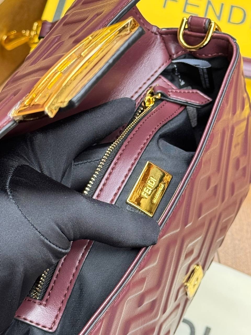 сумки fendi,сумка fendi baguette,fendi сумка на плечо,fendi сумка fendi,fendi сумка женская