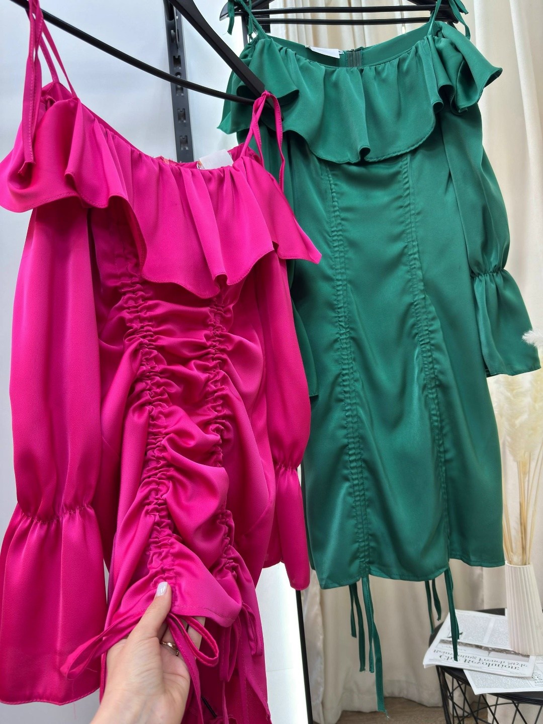 платье с оборками,платье с рюшами,модные платья,шелковое платье мини,платье для женщин