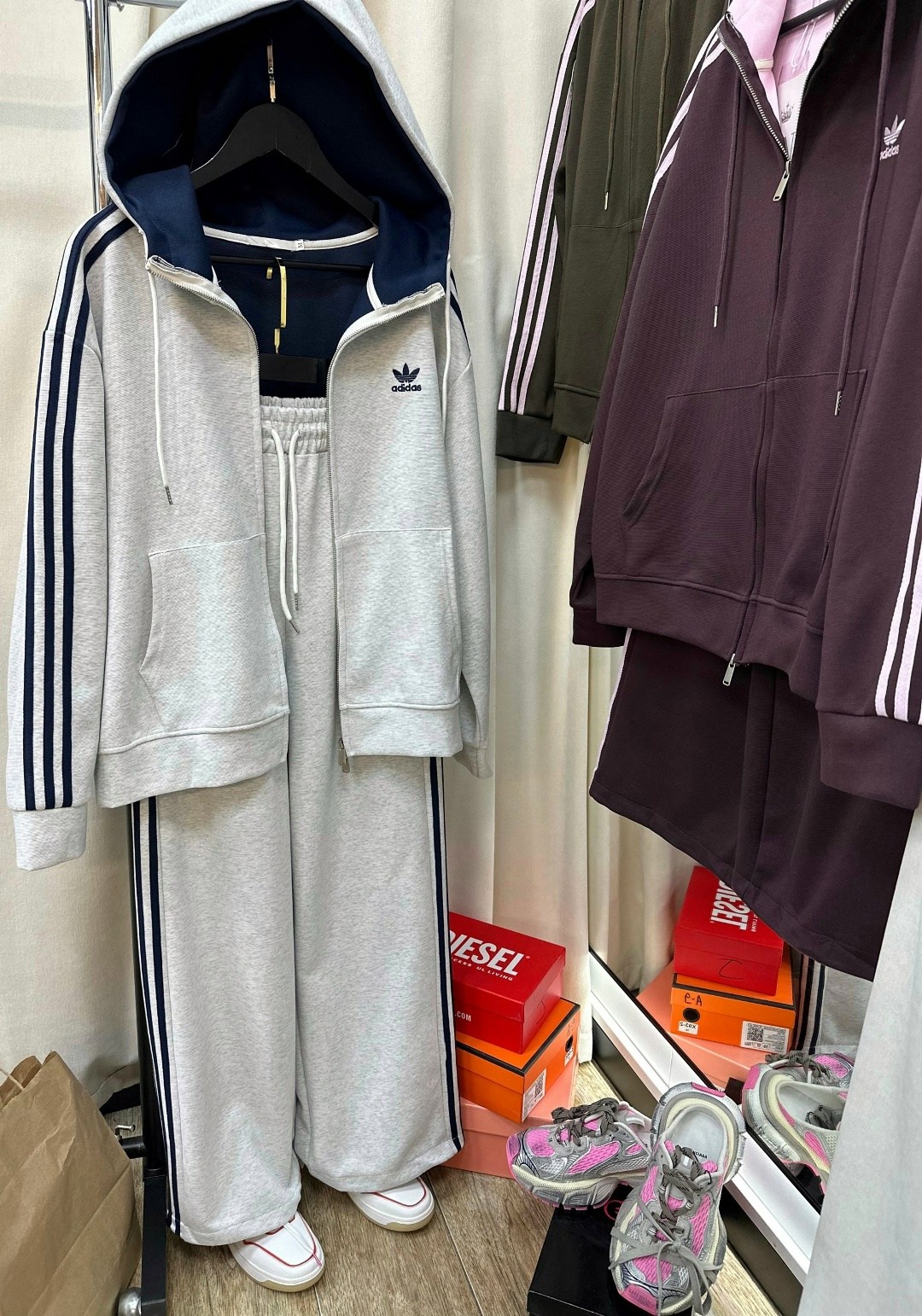 спортивный костюм adidas,костюмы адидас,спортивный костюм adidas originals,спортивный костюм,спортивный костюм спортивные костюмы