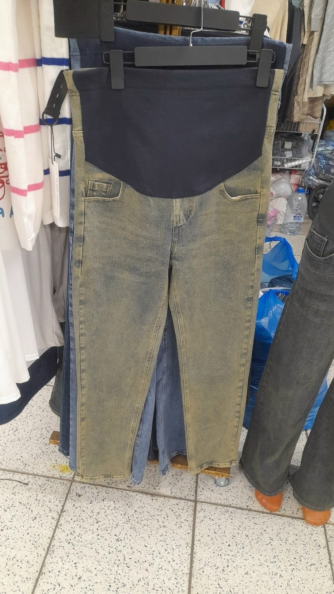 джинсы мом для беременных,джинсы для беременных,джинсы для беременных на маленьком сроке,одежда для беременных,джинсы клеш для беременных