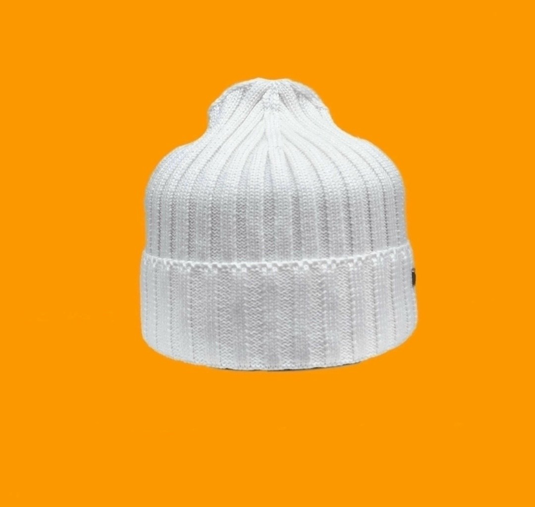 шапки ,шапка с отворотом,молодежная шапка,шапка бини,вязаная шапка