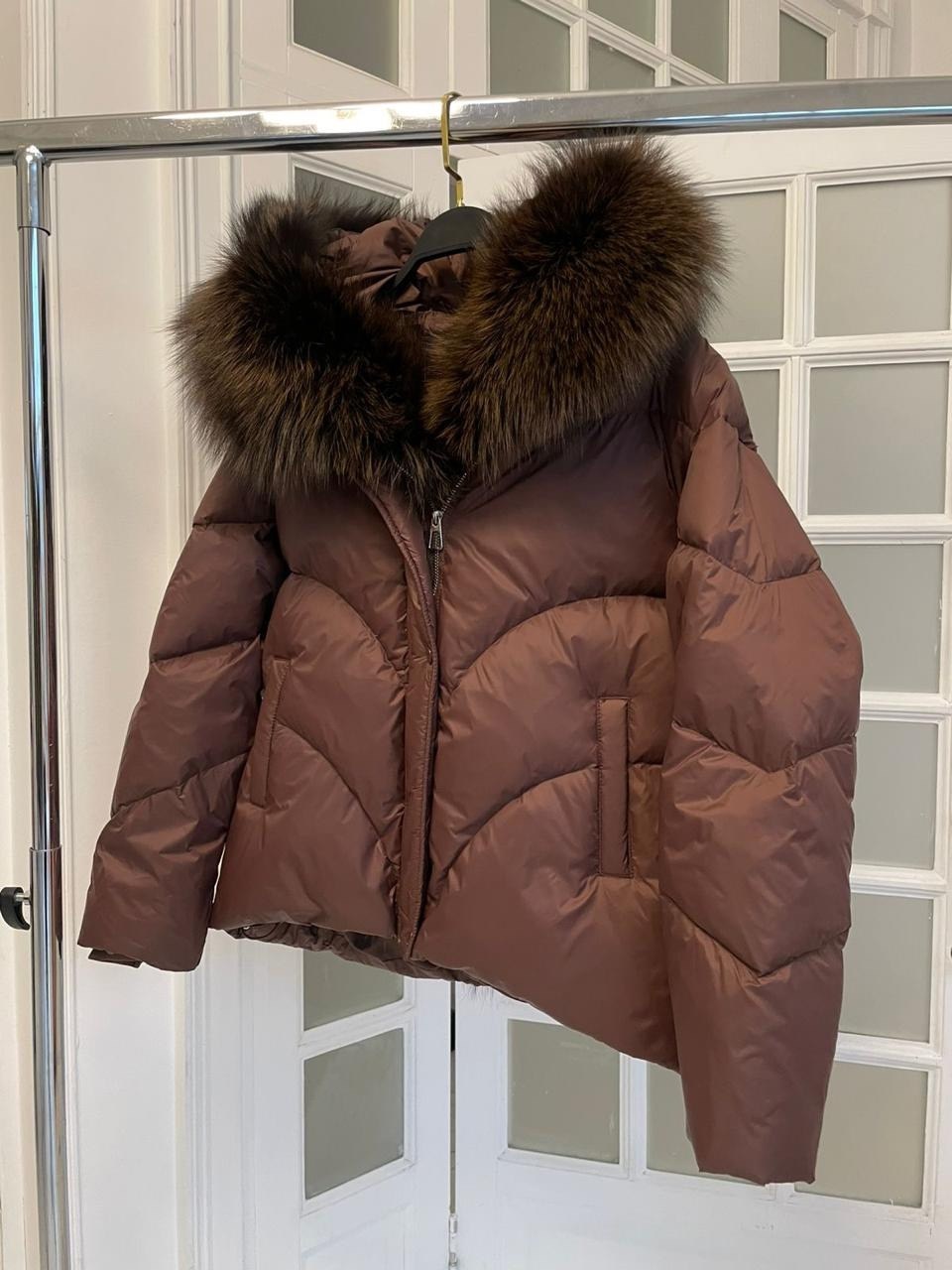 пуховик с натуральным мехом,пуховик женский,женская зимняя куртка,пуховик,куртка с мехом