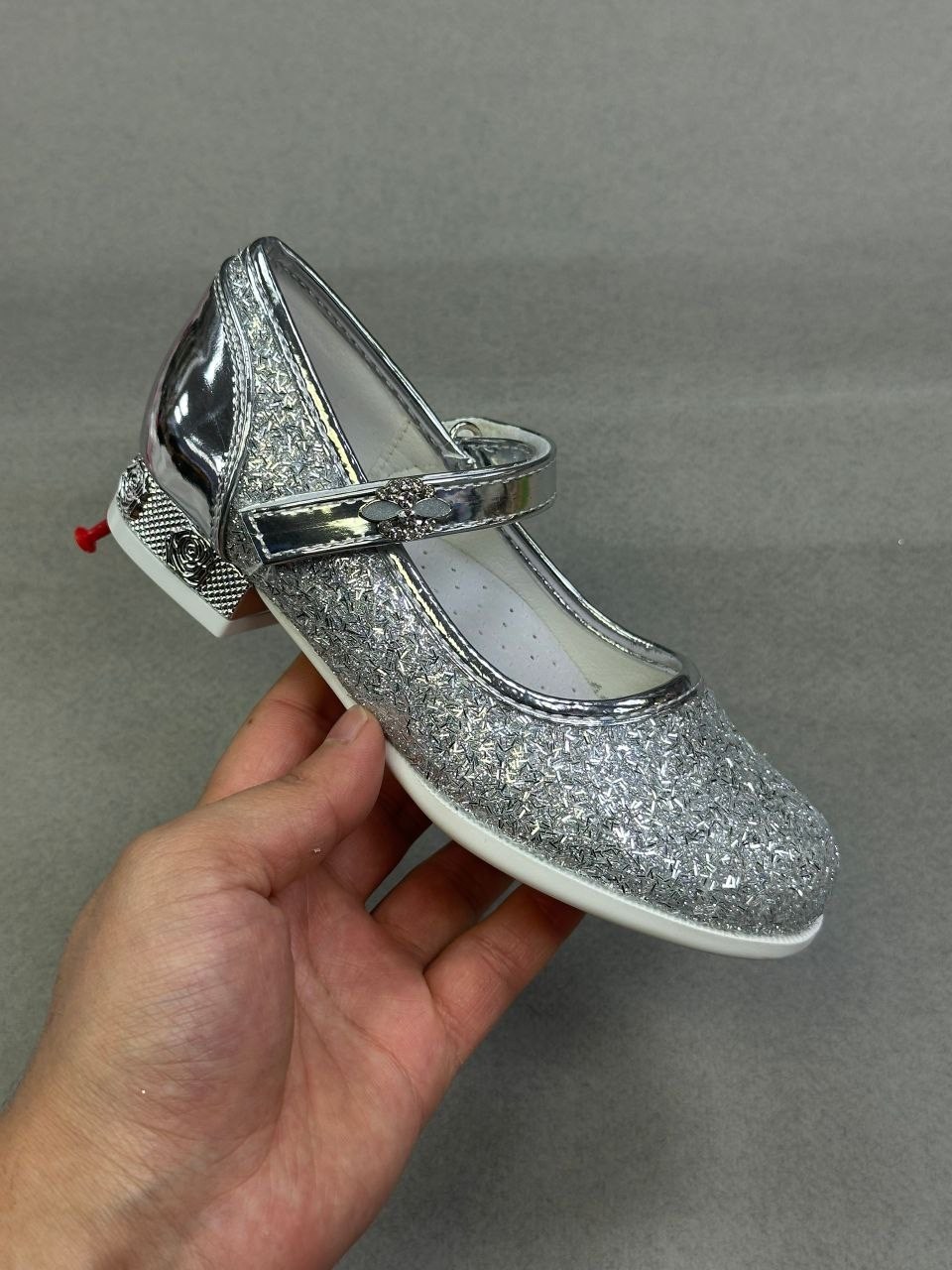 серебристые туфли для девочки,,серебряные туфли для девочки,туфли детские для девочек,туфли для девочек