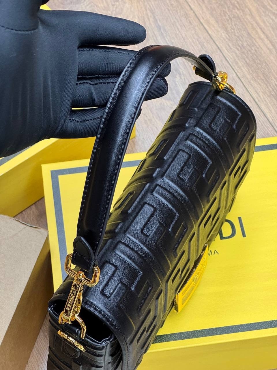 сумки fendi,сумка fendi baguette,fendi сумка на плечо,fendi сумка fendi,fendi сумка женская