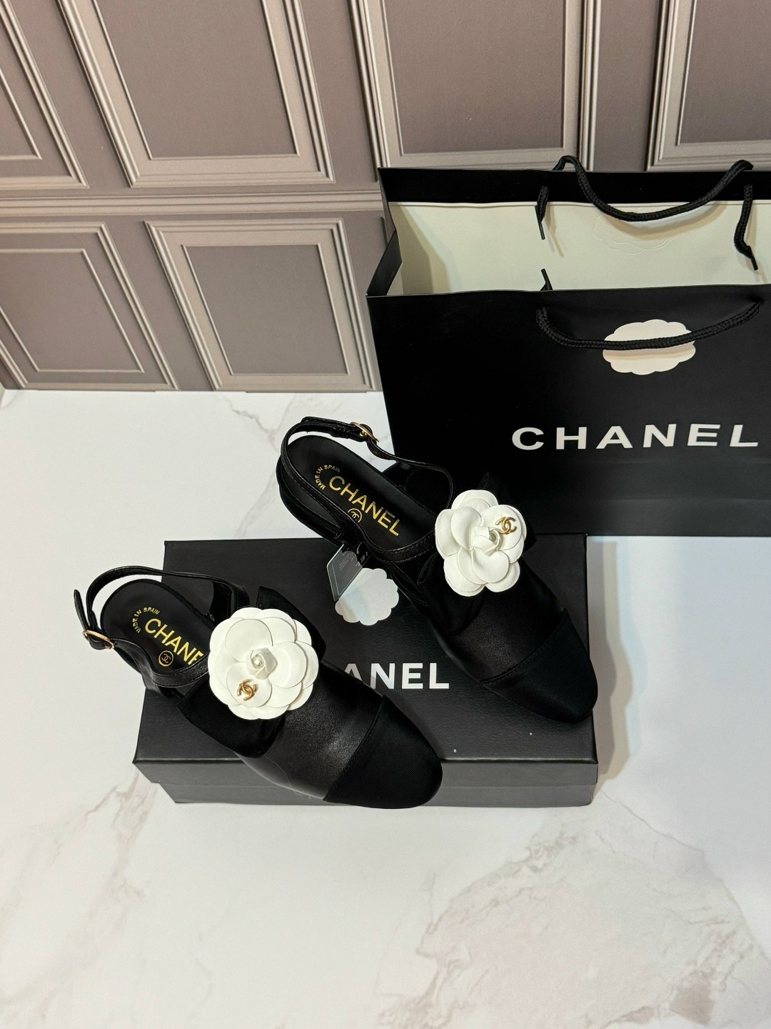 босоножки chanel,туфли chanel,босоножки шанель с серным носомм,босоножки шанель,туфли шанель