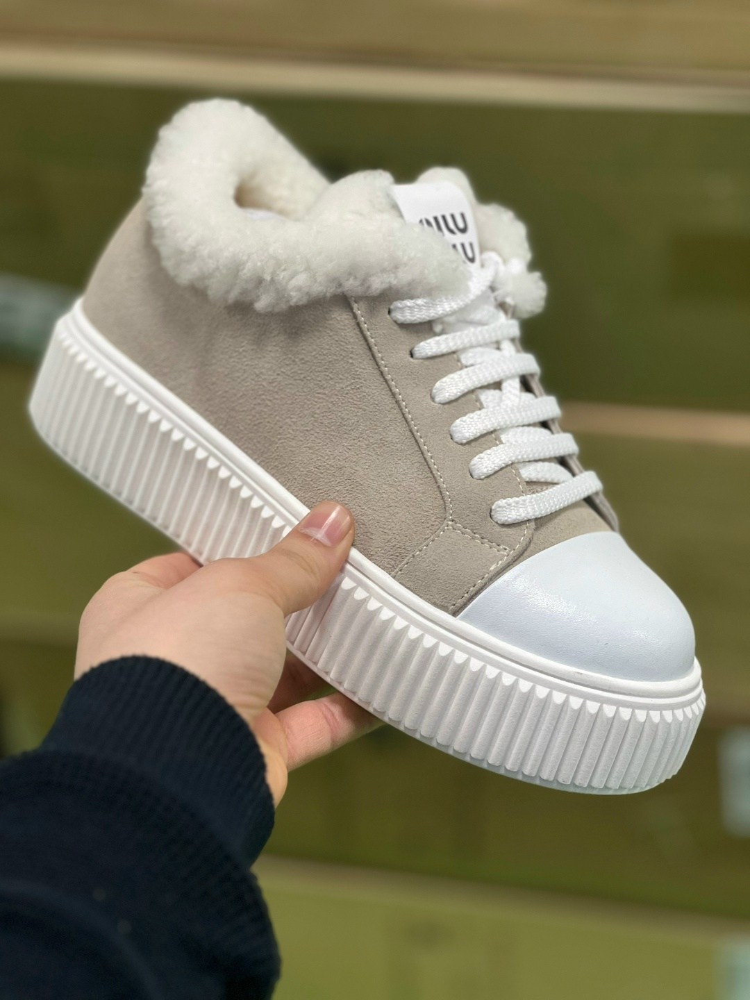 высокие тёплые женские кеды miu miu,,кеды меховые женские,миу миу кроссовки женские,кеды miu miu женские