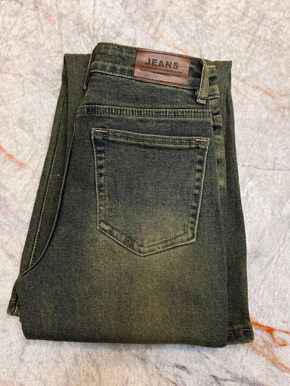 джинсы стиль,широкие джинсы,кожаная куртка,одежда стильная