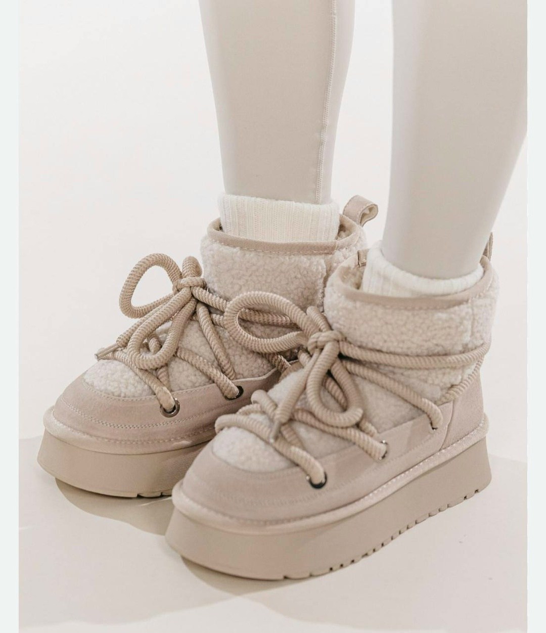 угги женские,,угги высокие на толстой подошве с шнуровкой,угги луноходы валенки женские зимние р.36-41,угги зимние на высокой платформе