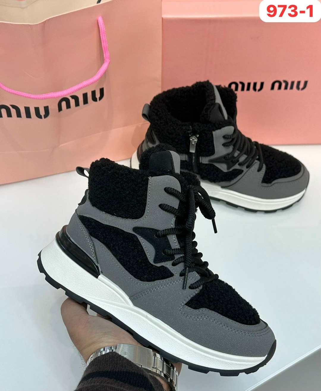 кроссовки кеды miu miu на меху зима размер 36-40,кроссовки женские miu miu с мехом,кроссовки miu miu,,женские кроссовки