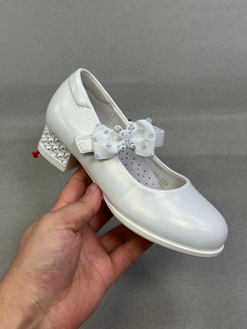 белые туфли для девочки,детские туфли для девочек,туфли для девочки нарядные 32р,,туфли нарядные для девочек
