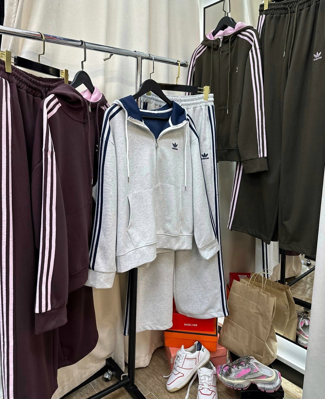 спортивный костюм adidas,костюмы адидас,спортивный костюм adidas originals,спортивный костюм,спортивный костюм спортивные костюмы