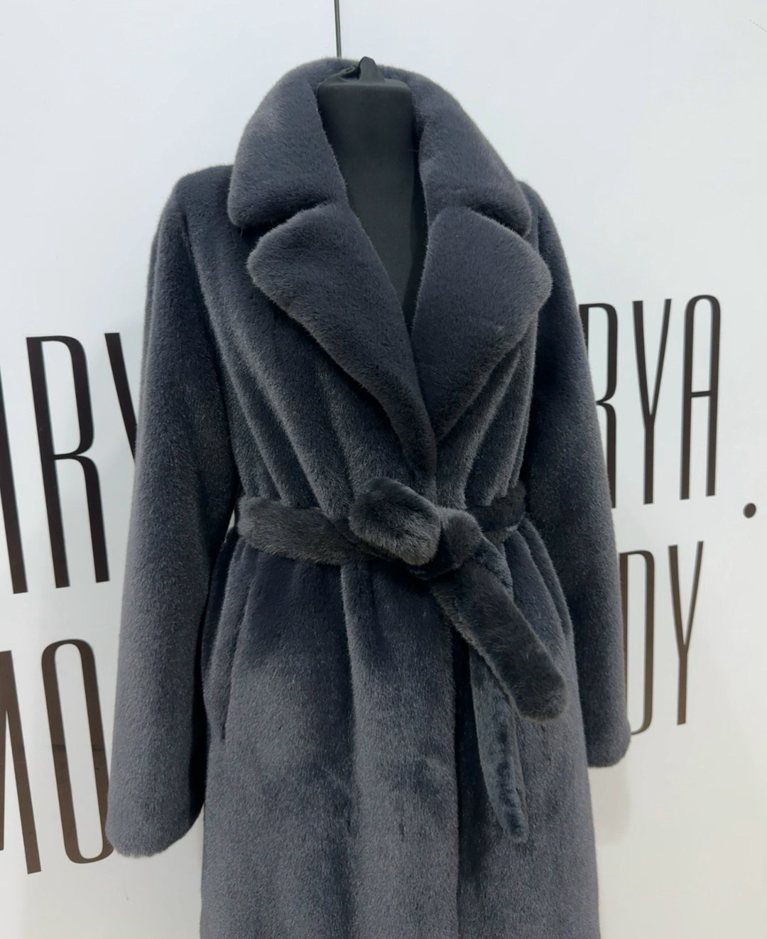 шуба черный,шуба женская,норковая шуба,шуба искусственная,пальто женские