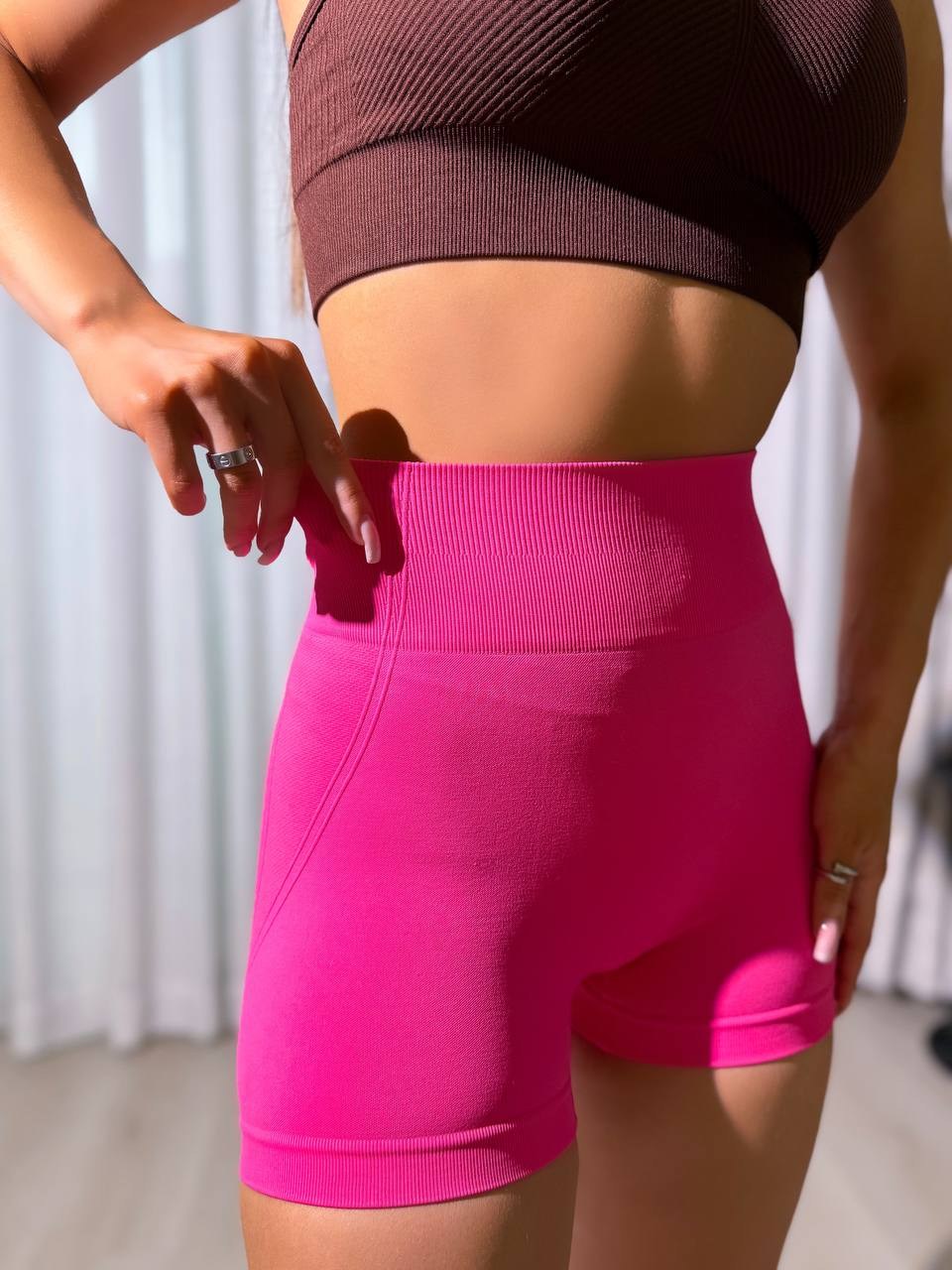 костюм для фитнеса,шорты для фитнеса,костюм топ и велосипедки,комплекты нижнего белья,комплект топ и шорты спортивный