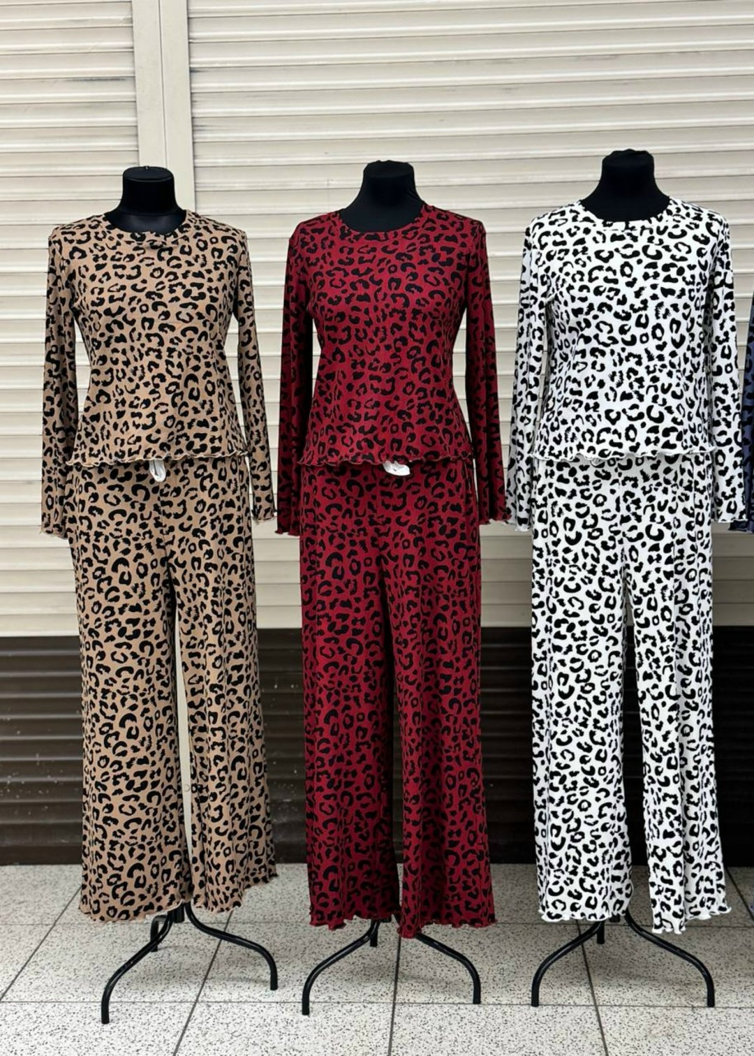 костюмы брючный,костюм с брюками,костюм леопардовый женский,женские костюмы,леопардовый костюм