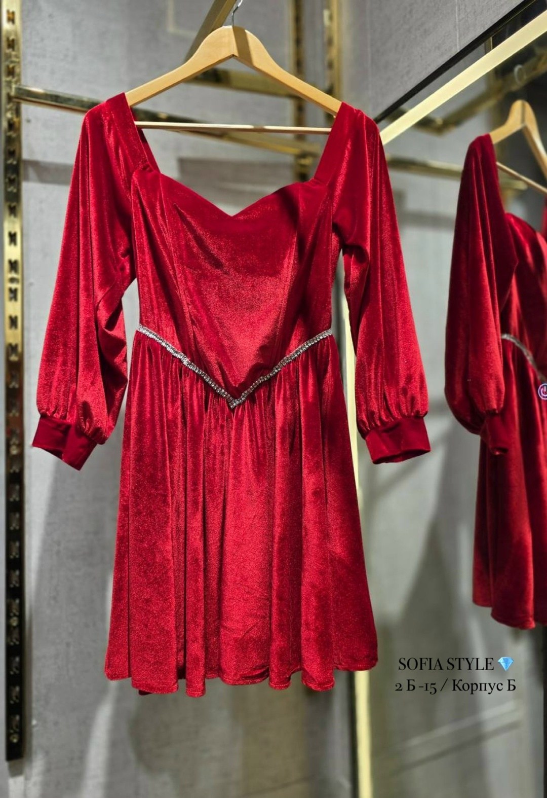 бархатное платье,платья из бархата,черное бархатное платье,платье бархатное короткое,платье с объемными рукавами