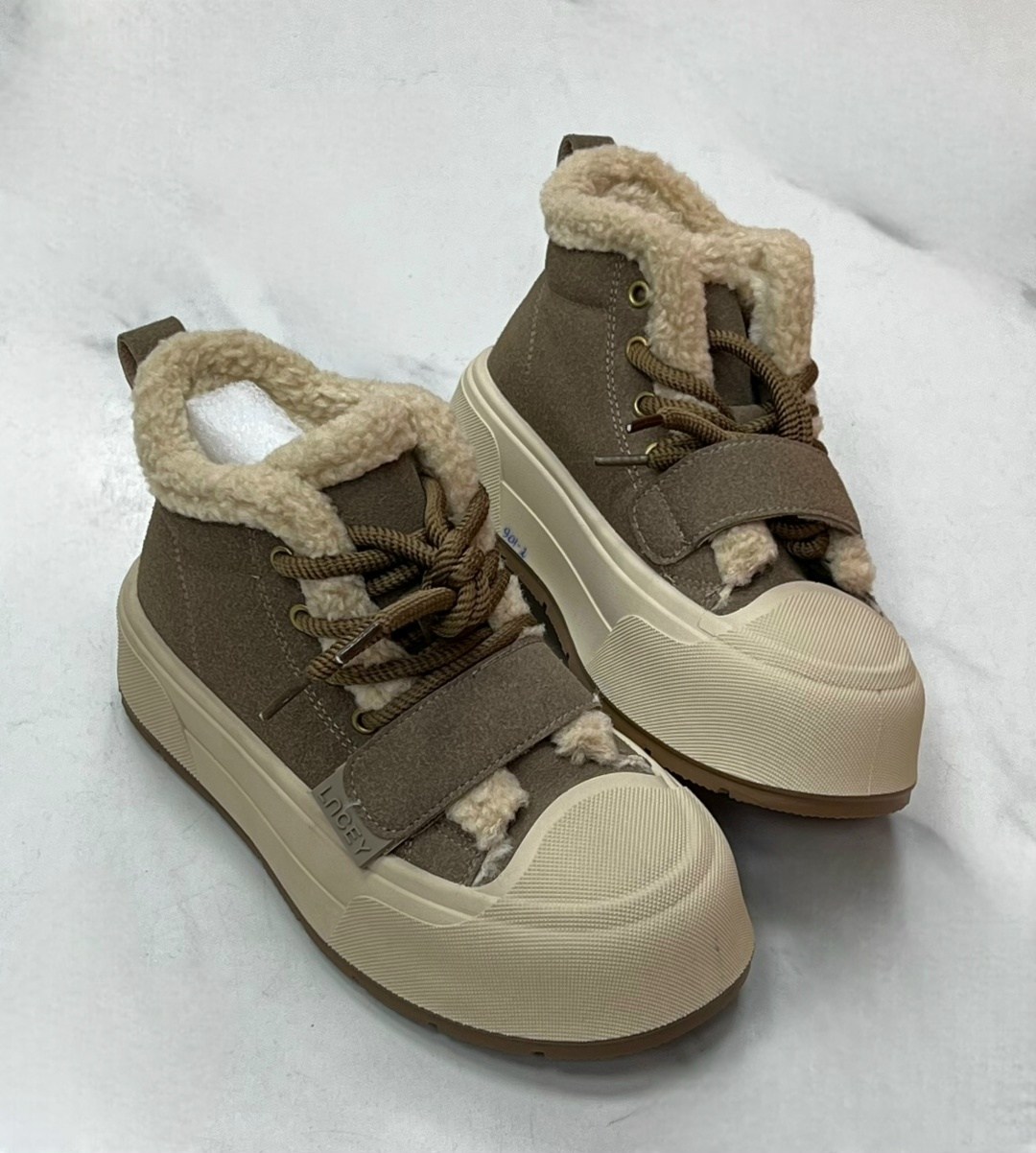 ,зимние женские угги,ботинки женские зимние,зимние кроссовки женские, женская зимняя