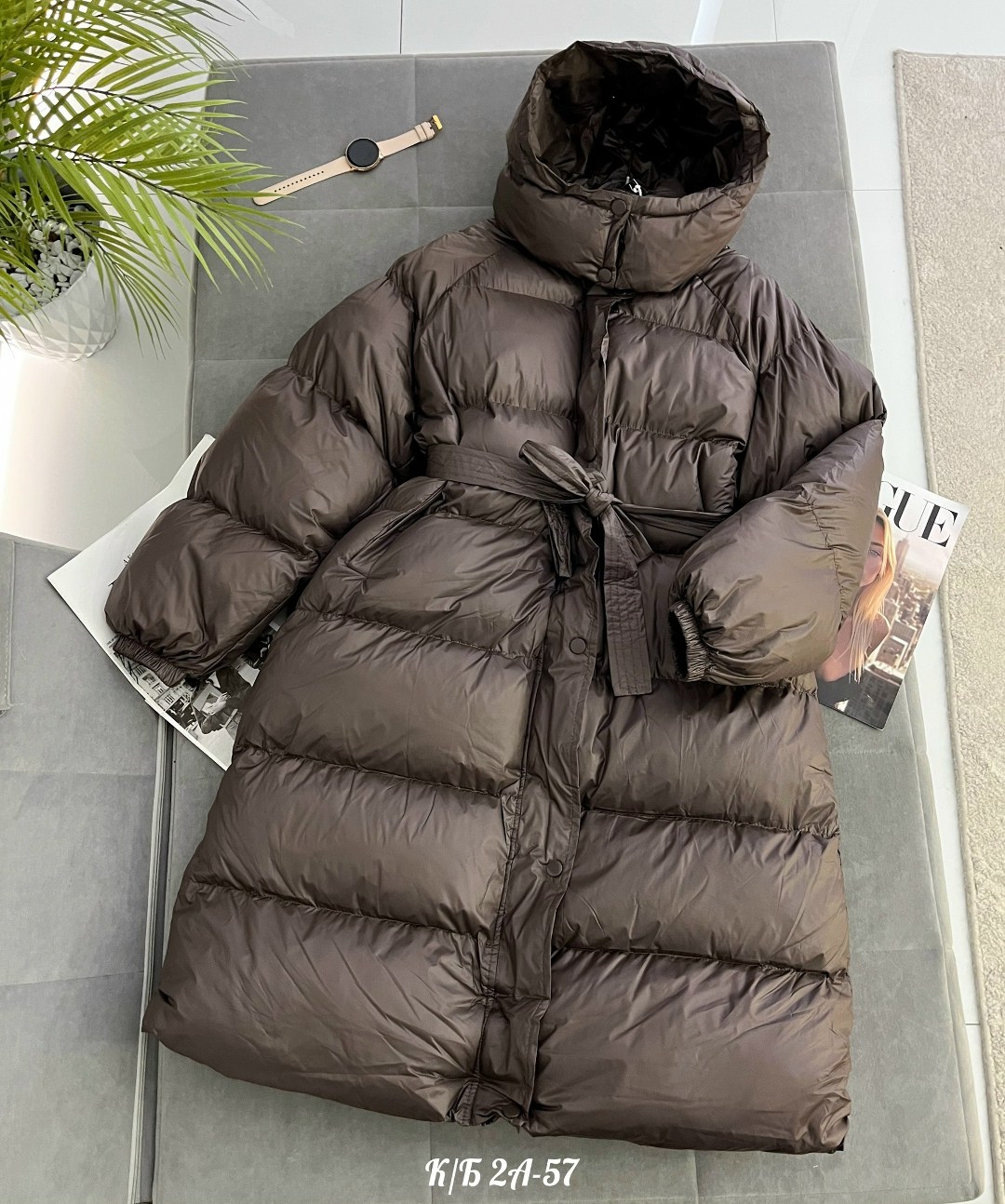 женское длинное пуховое пальто с капюшоном и кулиской на талии,женский пуховик,пуховик повседневный,пуховик max mara,длинные пуховики