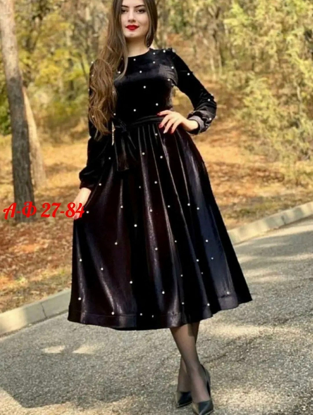 бархатное платье,женское бархатное платье средней длины зеленое в горошек,женское бархатное платье,платье велюр,платья из бархата