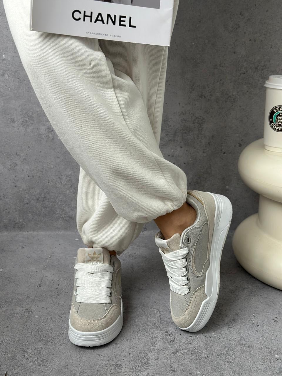 ,женские кроссовки,кроссовки женские adidas,бежевые кроссовки,кроссовки эко